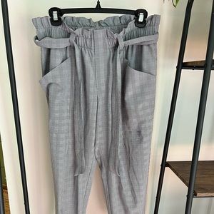 ATHLETA 3/4 LEG PLAID SKYLINE PANTS
